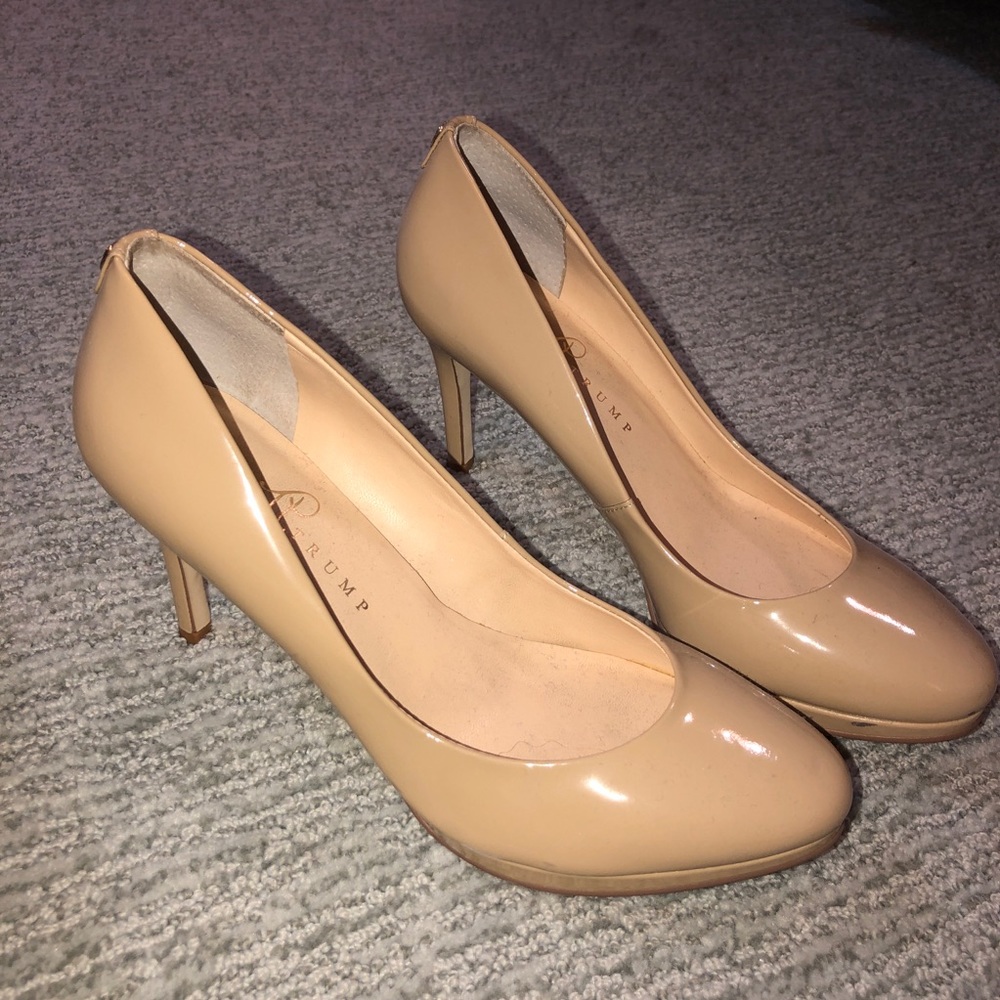 Ivanka Trump Beige platform “Sophia” heels